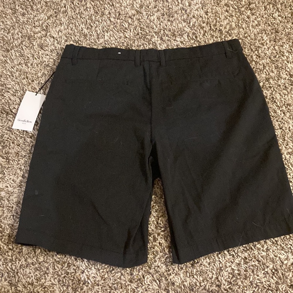 Black flat front Short - Picture 2 of 2